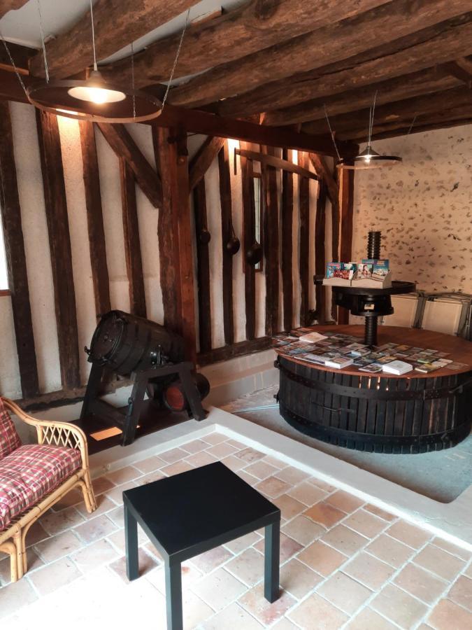La Maison Genevier - Chambre La Family Montreuil-en-Touraine Exterior photo
